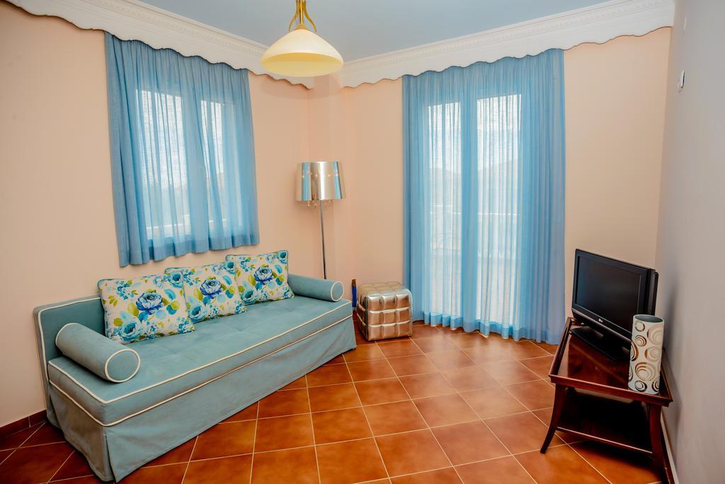 Casa Di Luna Lourdata  Luaran gambar